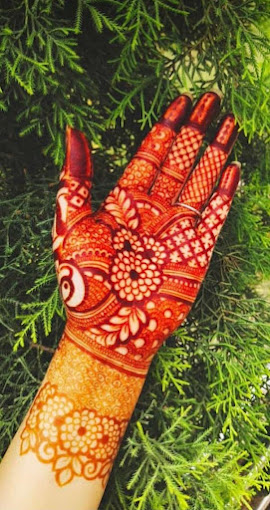 Bridal mehndi design at Zeba Mehndi Studio